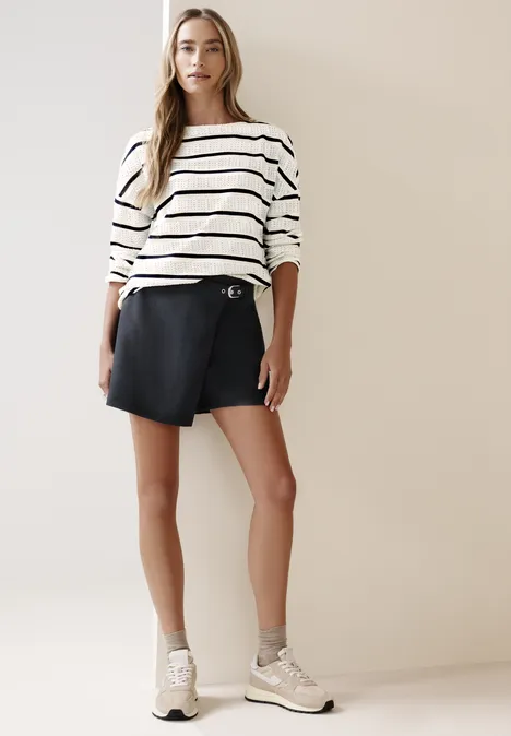 Knielange skort met gesp shadowed navy