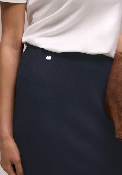 Jupe midi en structure côtelée shadowed navy