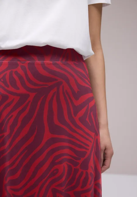 Gedessineerde rok salsa red