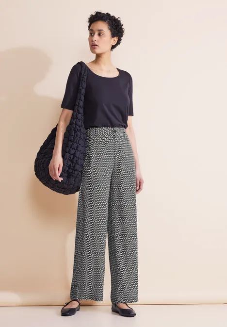 Loose Fit Hose Black
