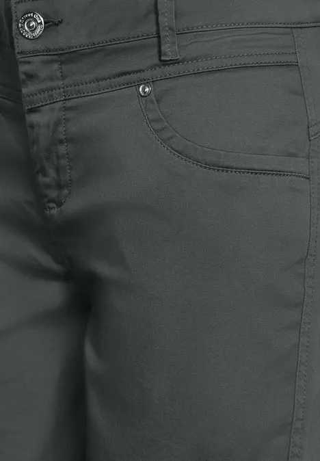 Bermuda Shorts marshy green