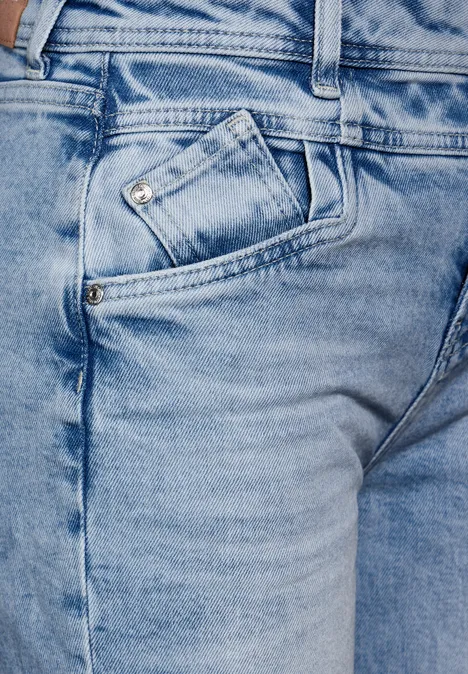 Jean coupe classique bleached blue