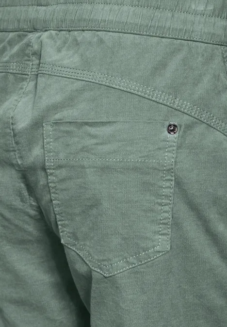 Hose im Casual Fit mindful green
