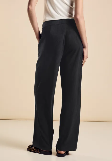 Hose im Casual Fit Black
