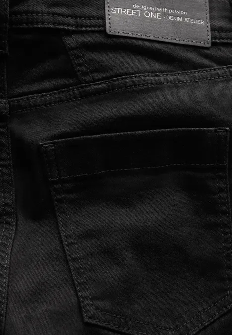 Jeans im Slim Fit black clean