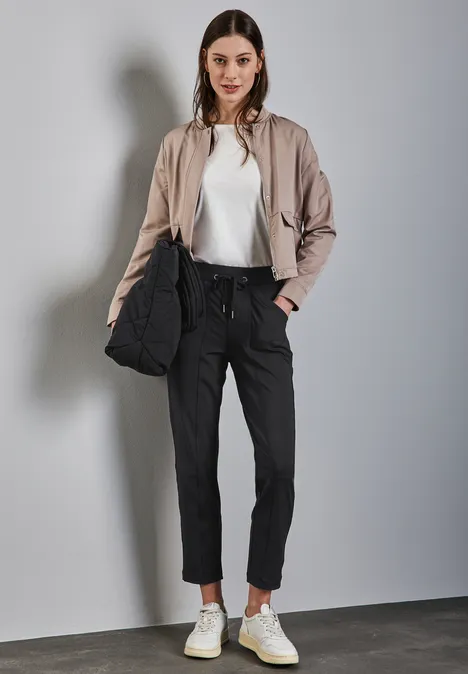 Hose im Loose Fit Black