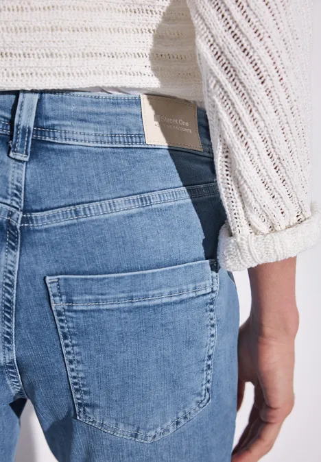 Jeans im Loose Fit Light blue washed