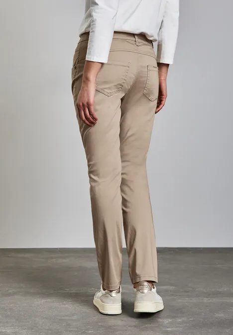 Hose im Casual Fit safari beige
