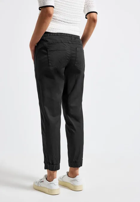 Hose im Loose Fit Black
