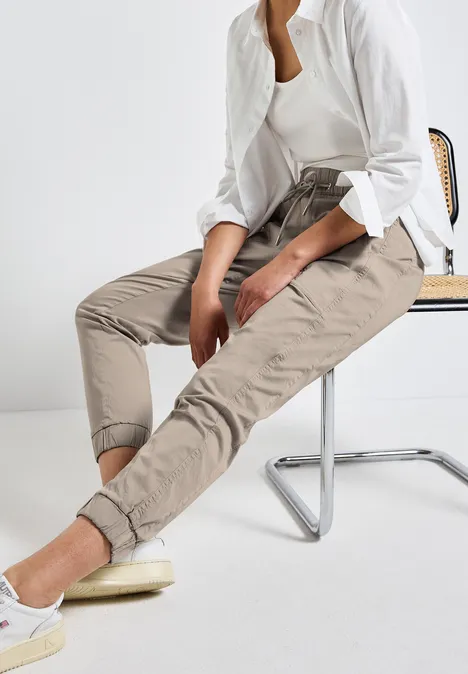 Hose im Loose Fit buff grey