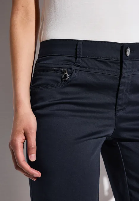 Satin Bermuda mit Zipper deep blue