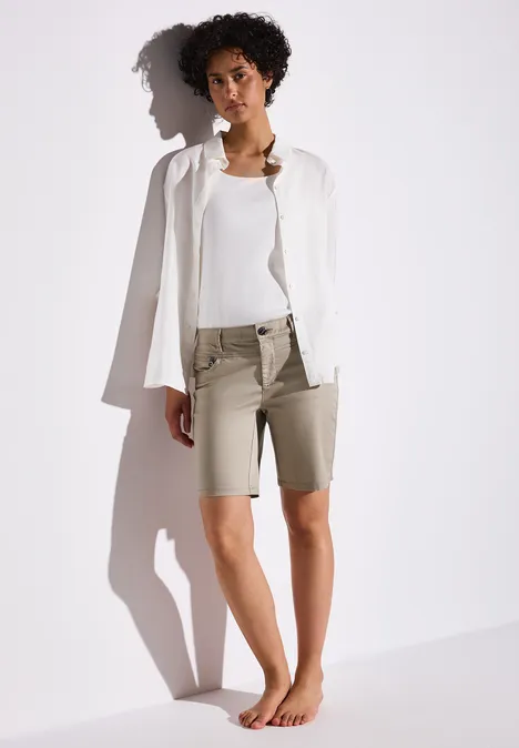 Satin Bermuda mit Zipper buff grey