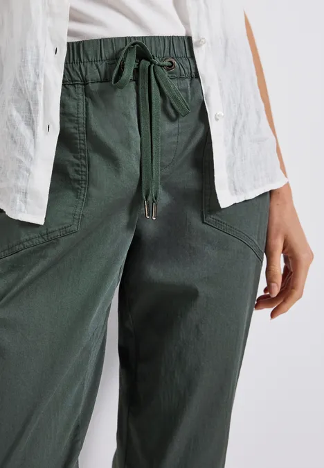 Hose im Loose Fit marshy green