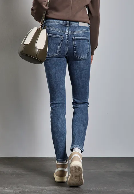 Jeans im Slim Fit Medium Blue Random