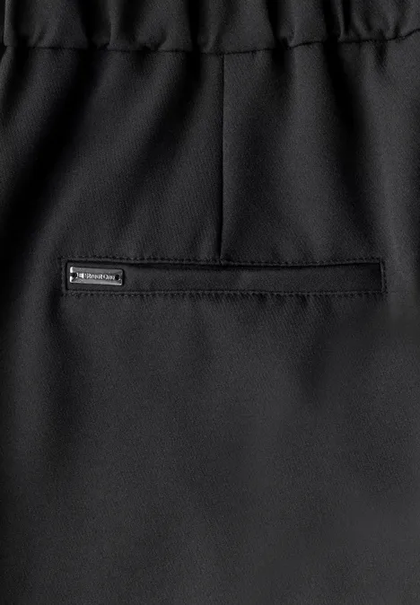 Straight Leg Twill Hose Black