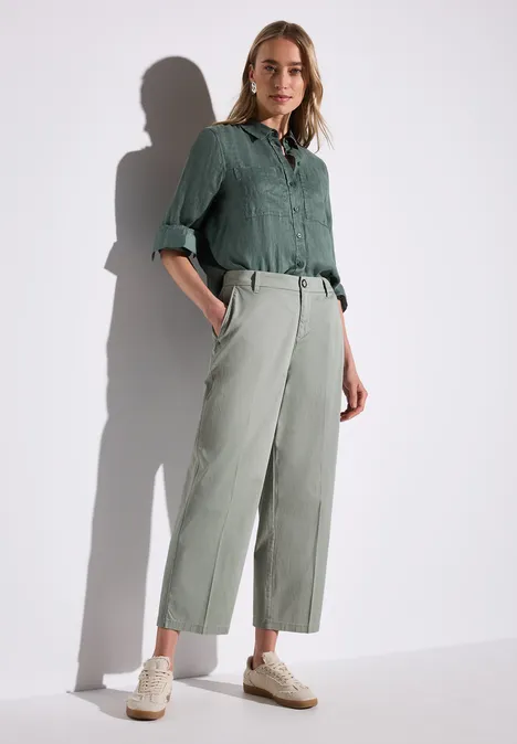 Straight Leg Chino pastel green