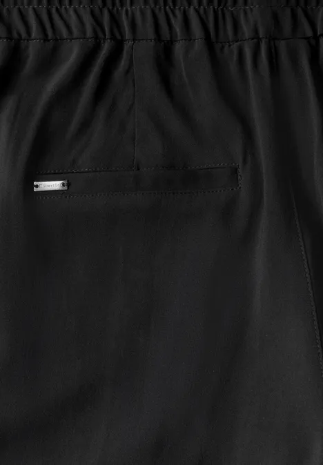 Loose Fit Hose Black