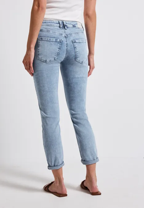 Jeans im Destroyed-Look Ultra Bleach DestroyWash