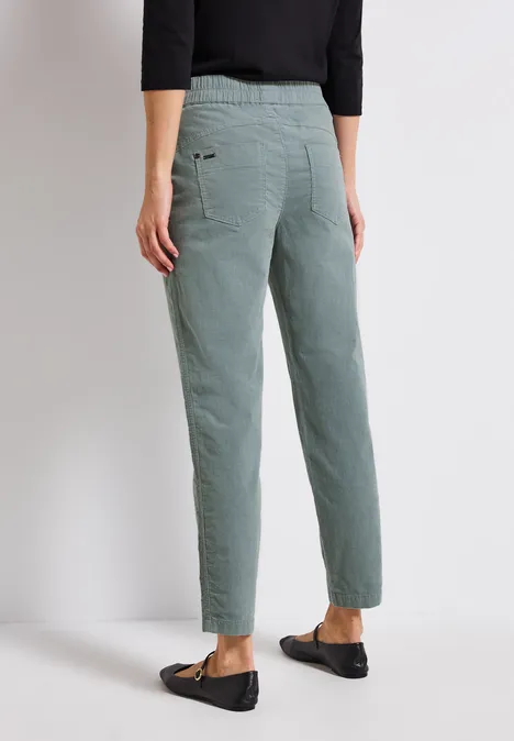 Loose Fit Cordhose washed blue