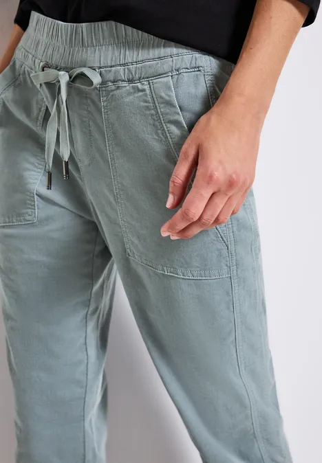 Loose Fit Cordhose washed blue