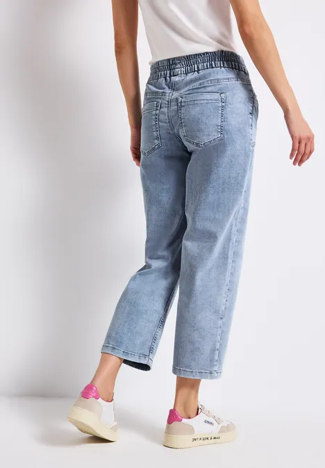Straight Leg Jeans Ultra Bleach Random