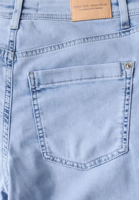 Wide Leg Jeans Ultra Bleach Wash