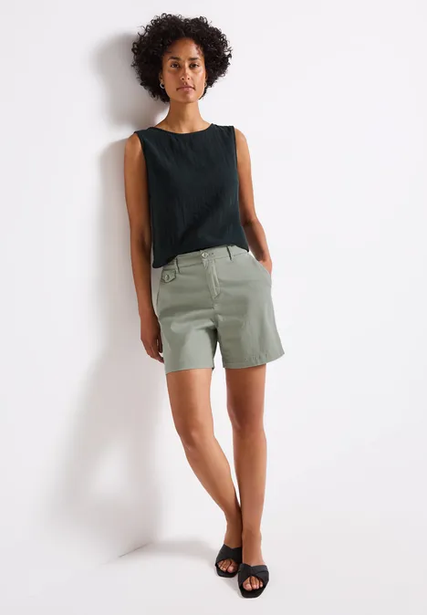 Twill Chino Shorts dusty milky green