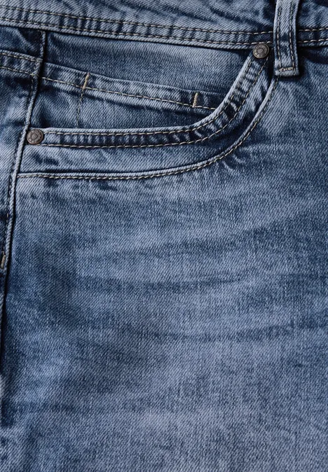 Jeans mit Destroyed-Details mid blue authentic wash