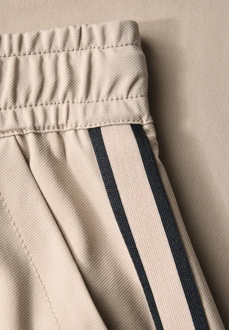 Hose mit Gallonstreifen morning beige