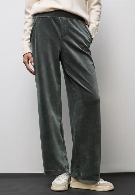 Straight Leg Cordhose balsam green