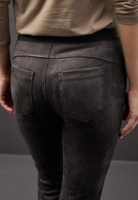 Velours Hose darkest brown