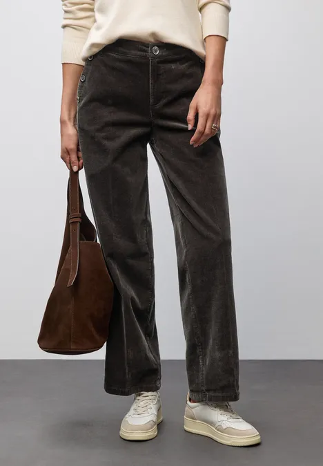 Straight Leg Cordhose darkest brown