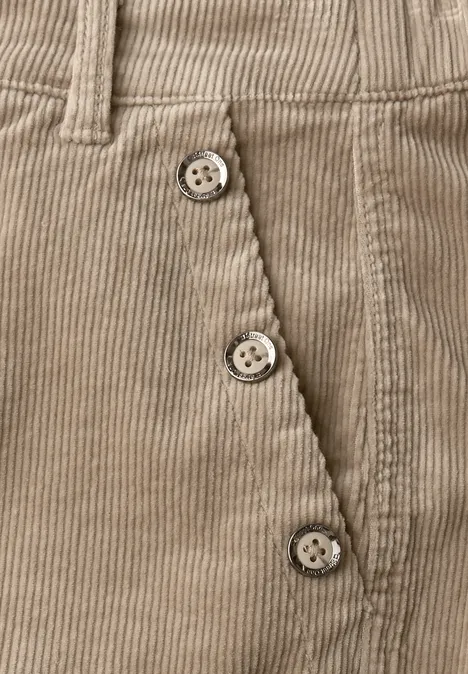 Straight Leg Cordhose flowing beige