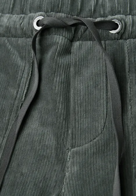 Loose Fit corduroy broek balsam green