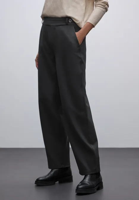 Straight Leg Hose Black