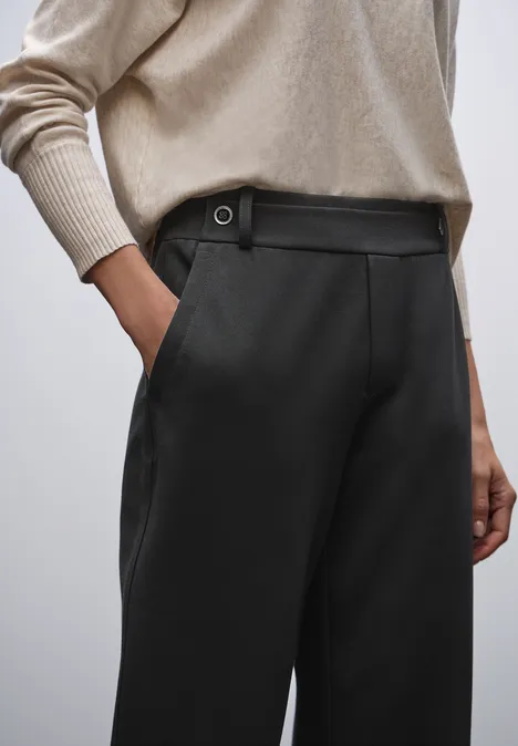 Straight Leg Hose Black