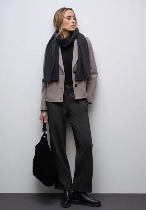 Straight Leg Hose mit Tape Black