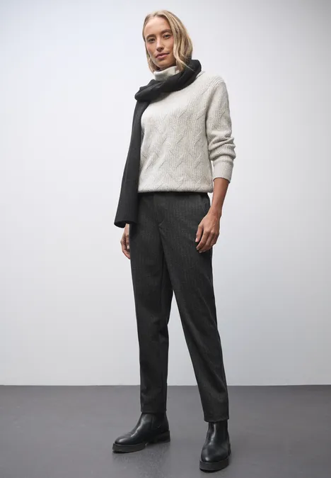 Chino im Casual Fit Black