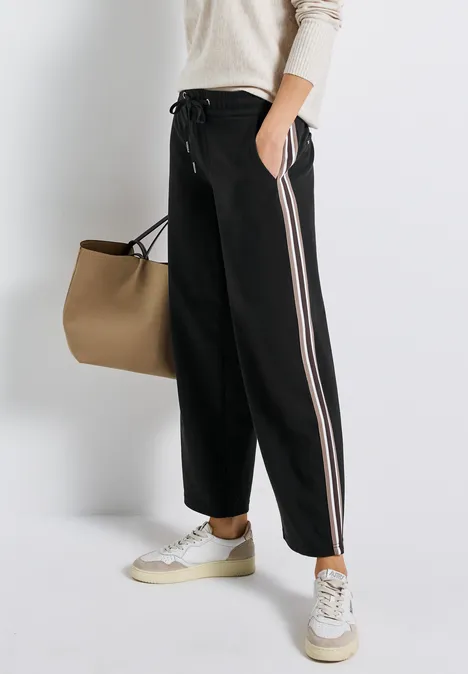 Straight Leg Strukturhose Black