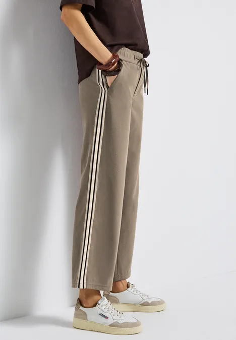 Straight Leg Strukturhose bark brown