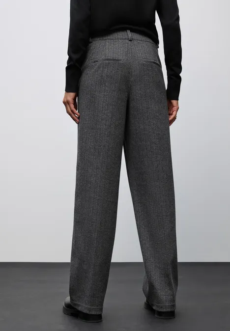 Straight Leg Hose Black