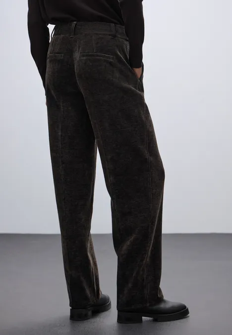 Straight Legs corduroy broek darkest brown