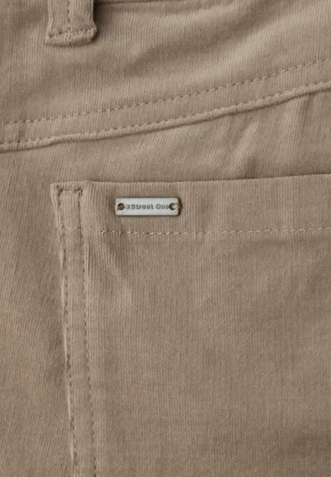 Cordhose im Casual Fit flowing beige