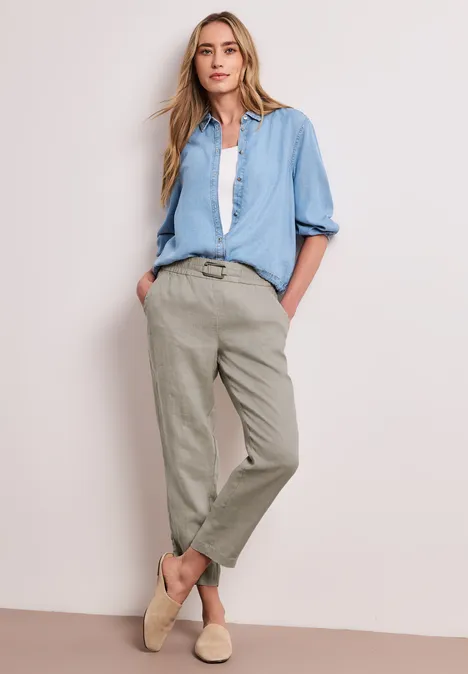 Pantalon slim en lin, détail boucle timeless beige