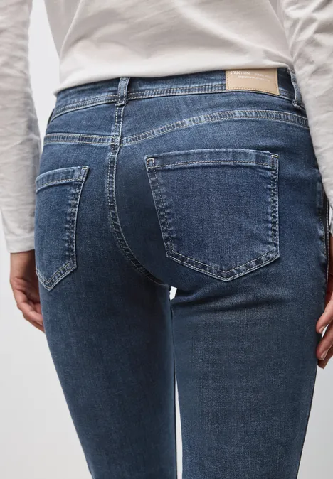 Casual Fit Jeans Medium Blue Soft washed