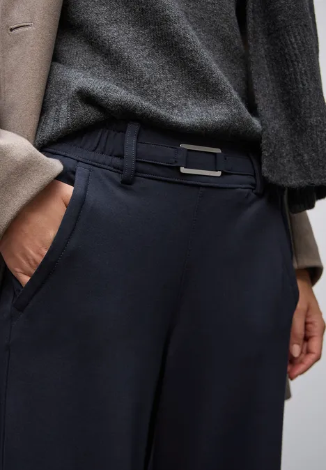 Straight Leg Hose mit Detail deep blue