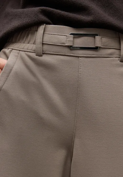 Straight Leg Hose mit Detail bark brown