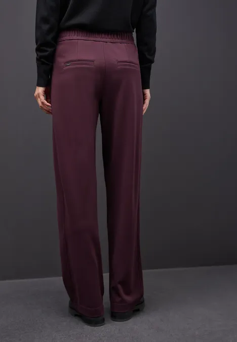 Straight Leg Hose mit Detail Jazz Berry