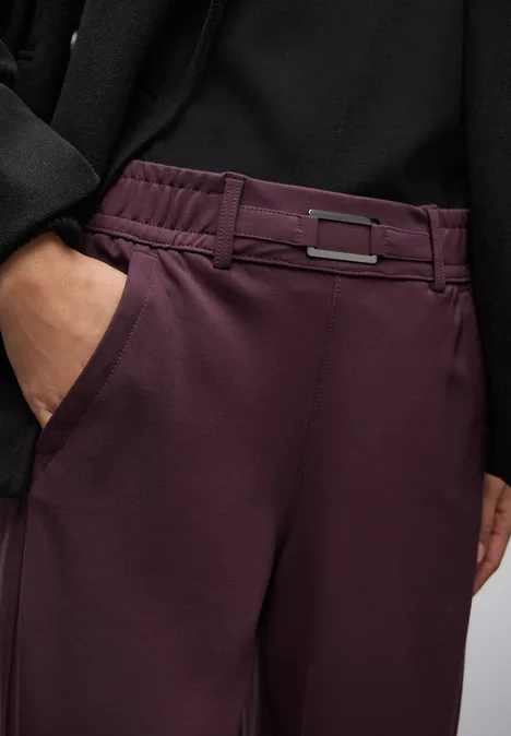 Straight Leg Hose mit Detail Jazz Berry