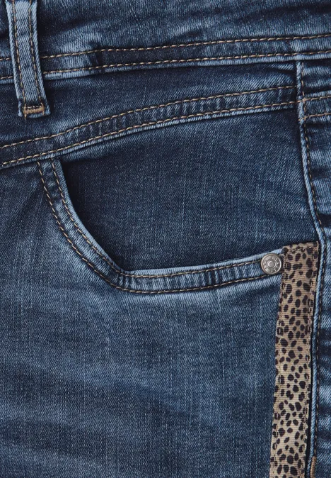 Casual Fit Jeans Medium Blue Wash
